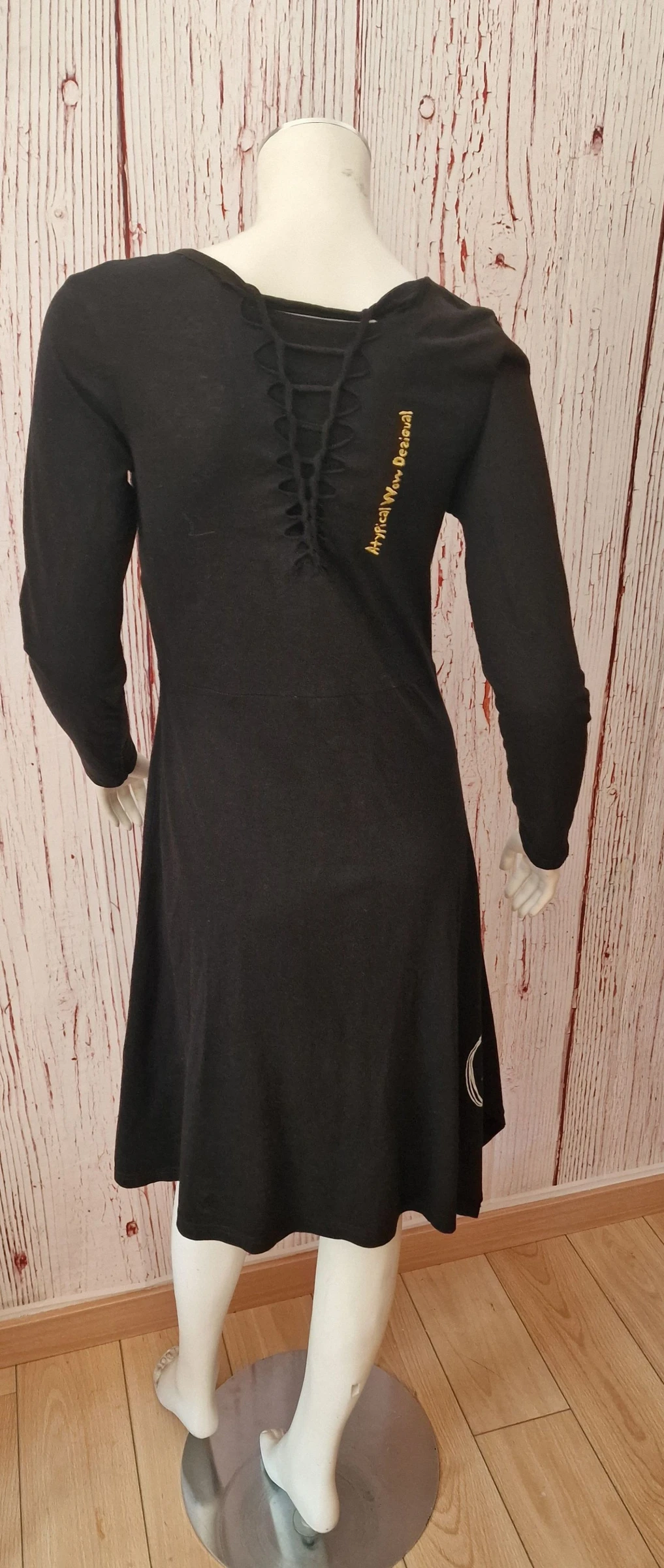 Vestido preto Desigual com detalhes bordados e costas trançadas - Tamanho M – photo 7